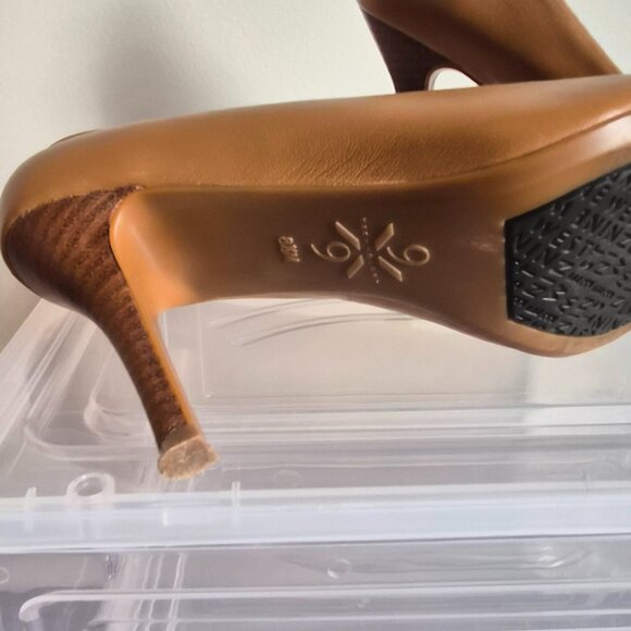 Nine West Leather Beige Pumps, Size 8 1/2 - Picture 6 of 8